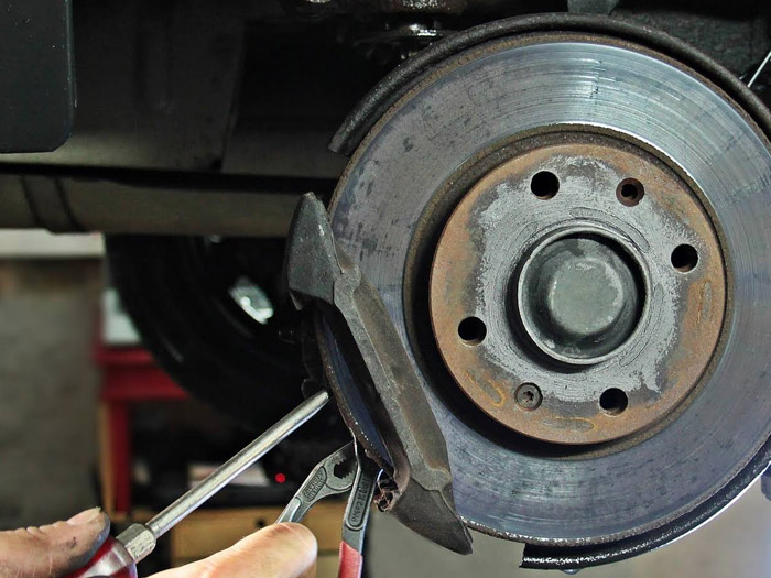 CEVAHİR Konya oto fren servisi, fren tamir ustası, fren tamiratı, fren merkezi tamircisi, fren disk taşlama